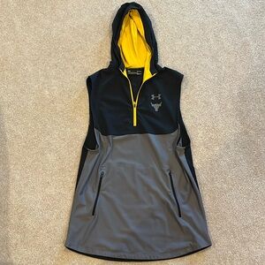 Mens Under Armour (The Rock Project) Athletic cut off sz large